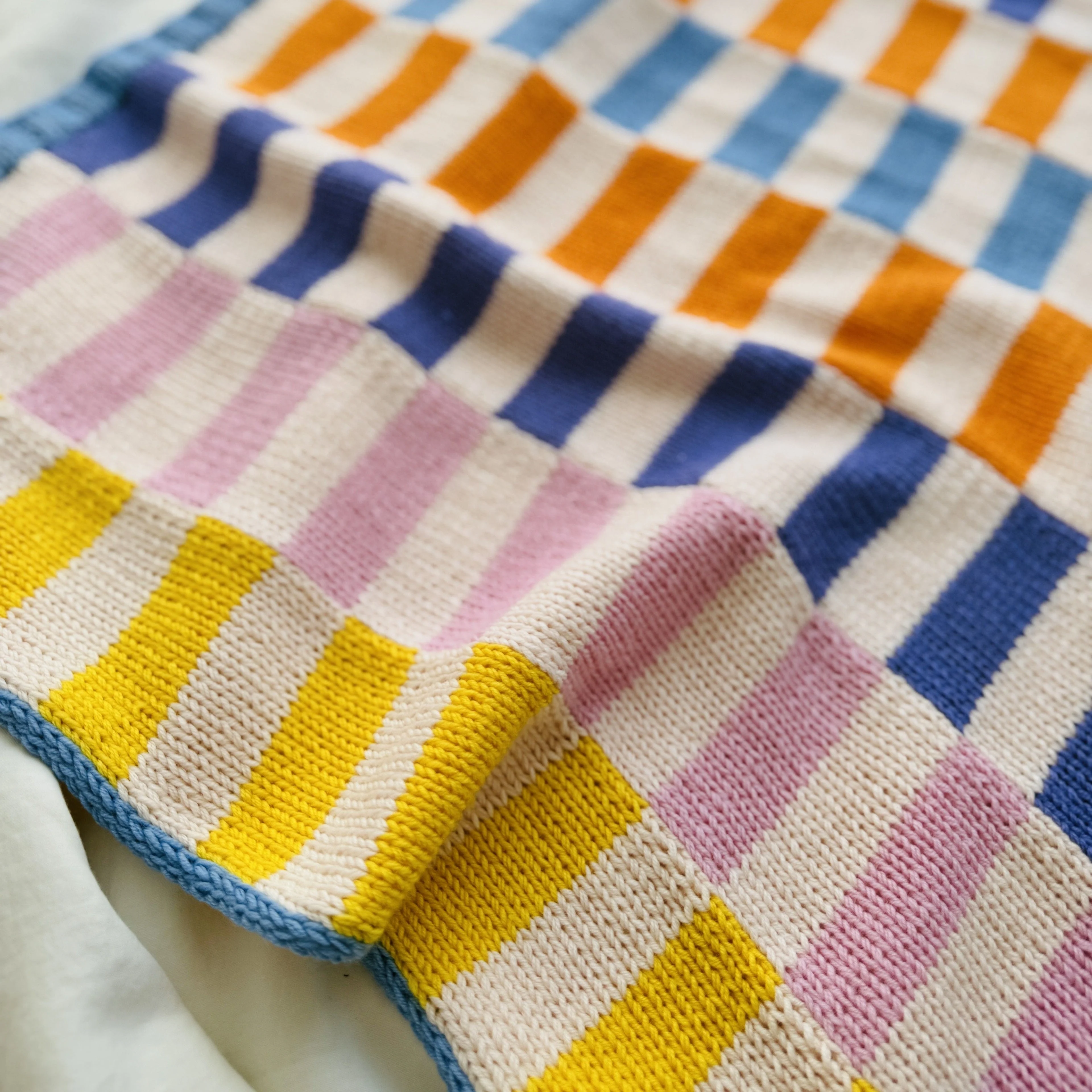 Hilma - Baby Blanket - Knit Kit - Image 4