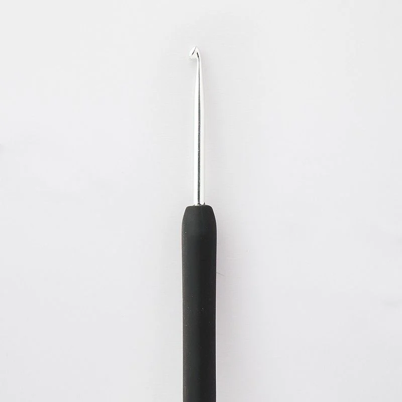 Steel Crochet Hook With Ergonomic Handle - Image 5
