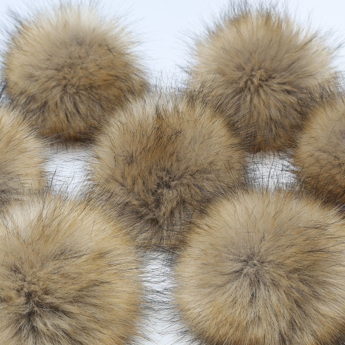 Pom Pom - Natural - Image 2