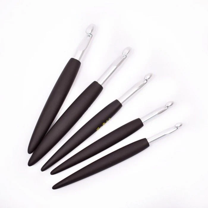 Crochet Hooks with Soft Grip - Image 7