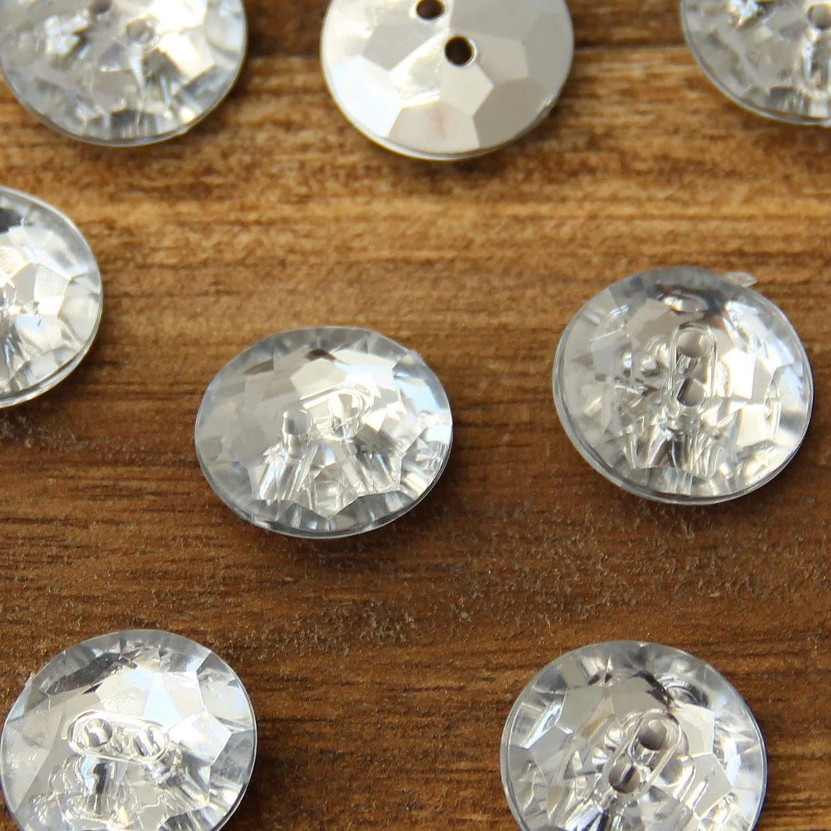 Two Hole Cocktail Buttons - 18 mm (0.7 inches) - Image 11