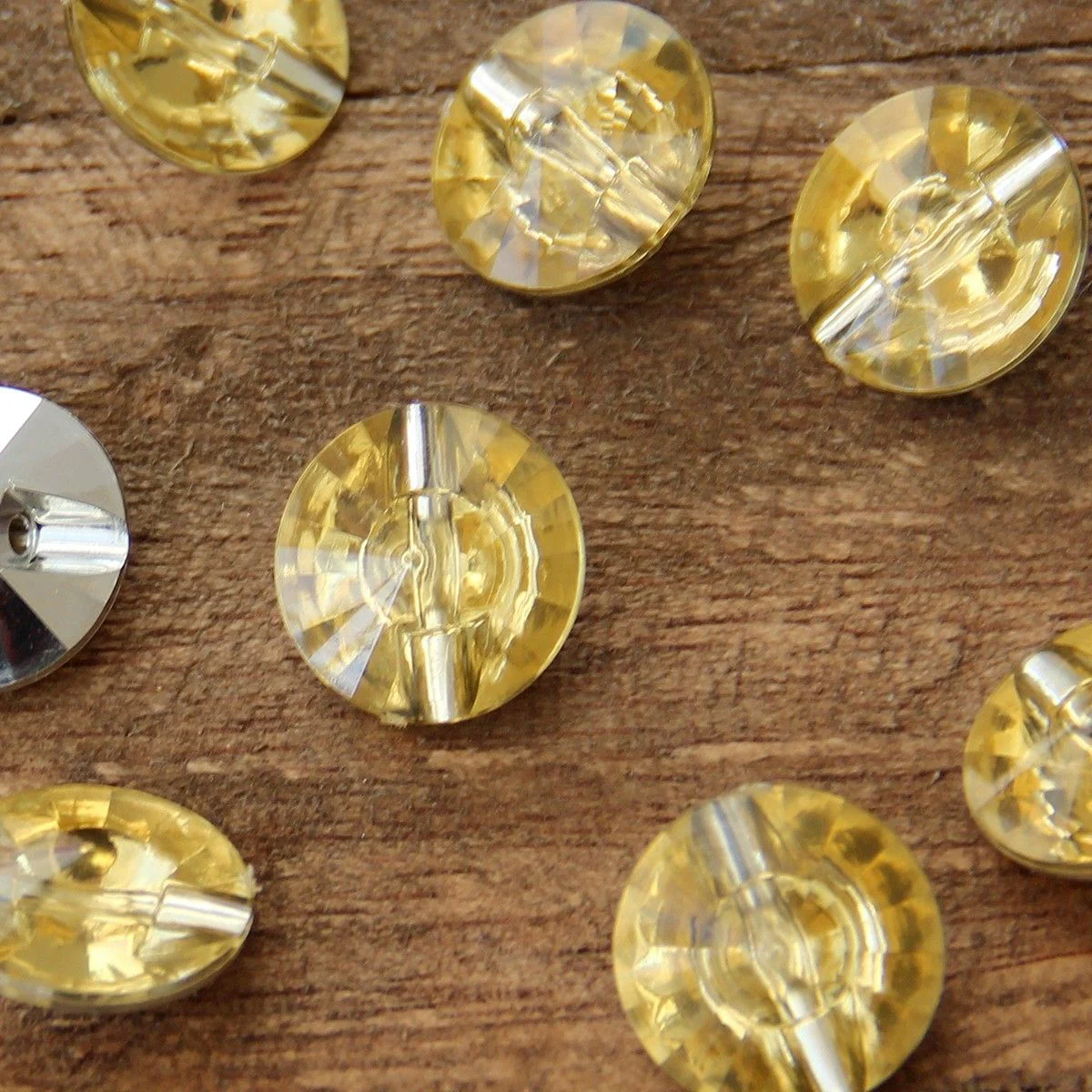 Tunnel Shank Cocktail Buttons - 18 mm (0.7 inches) - Image 9