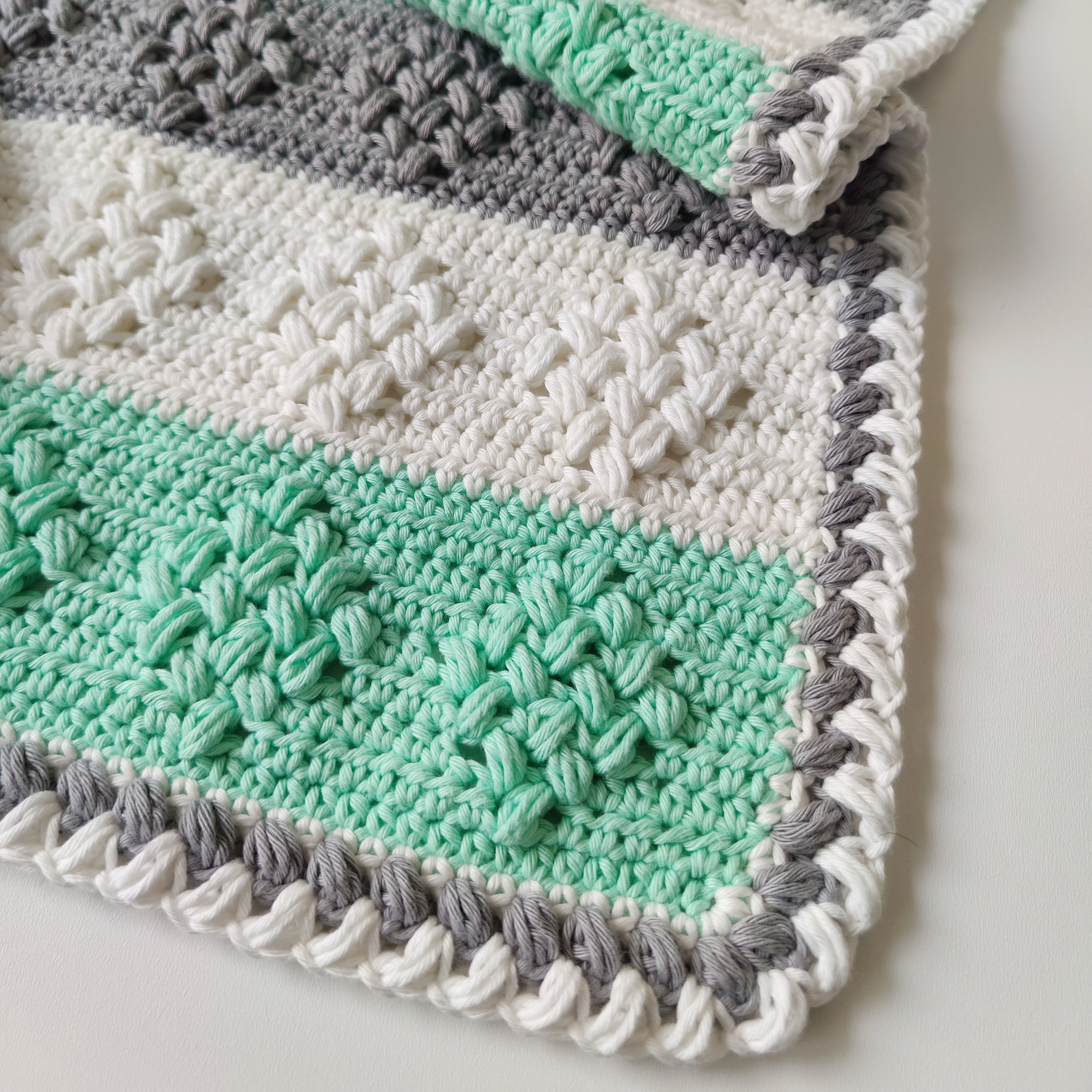 Diamond Bobble - Blanket - Image 6