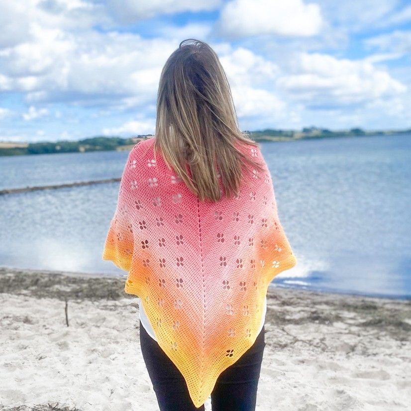 Flying Flowers - Poncho - Image 3