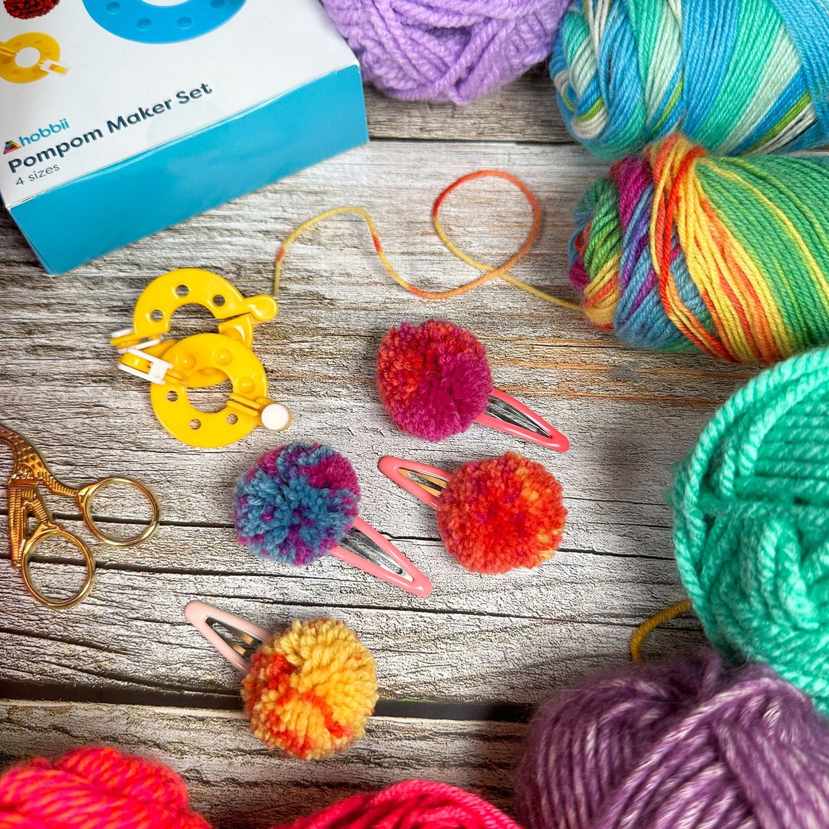 Hoop Pompom Maker Set - Image 2