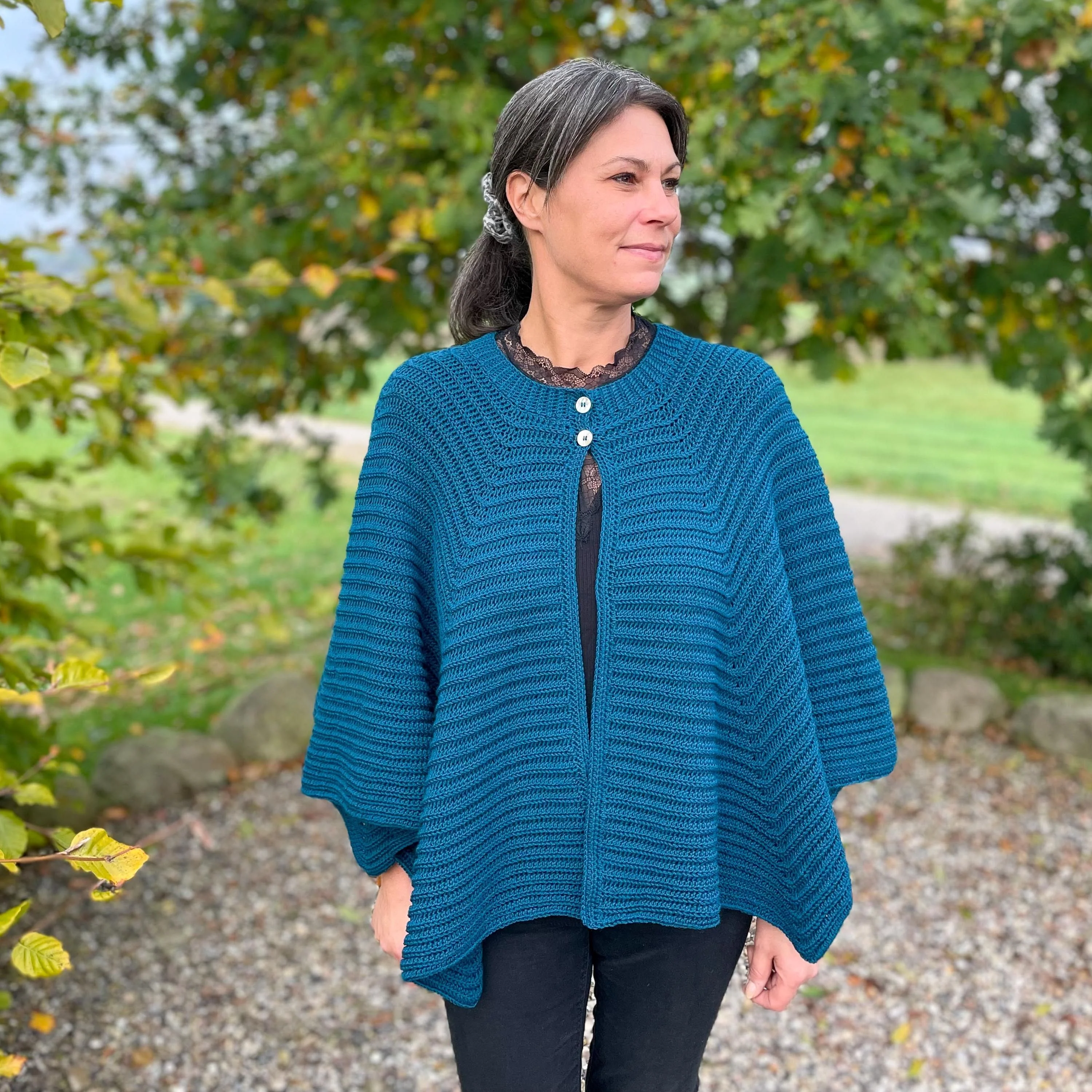 Embrace - Capelet