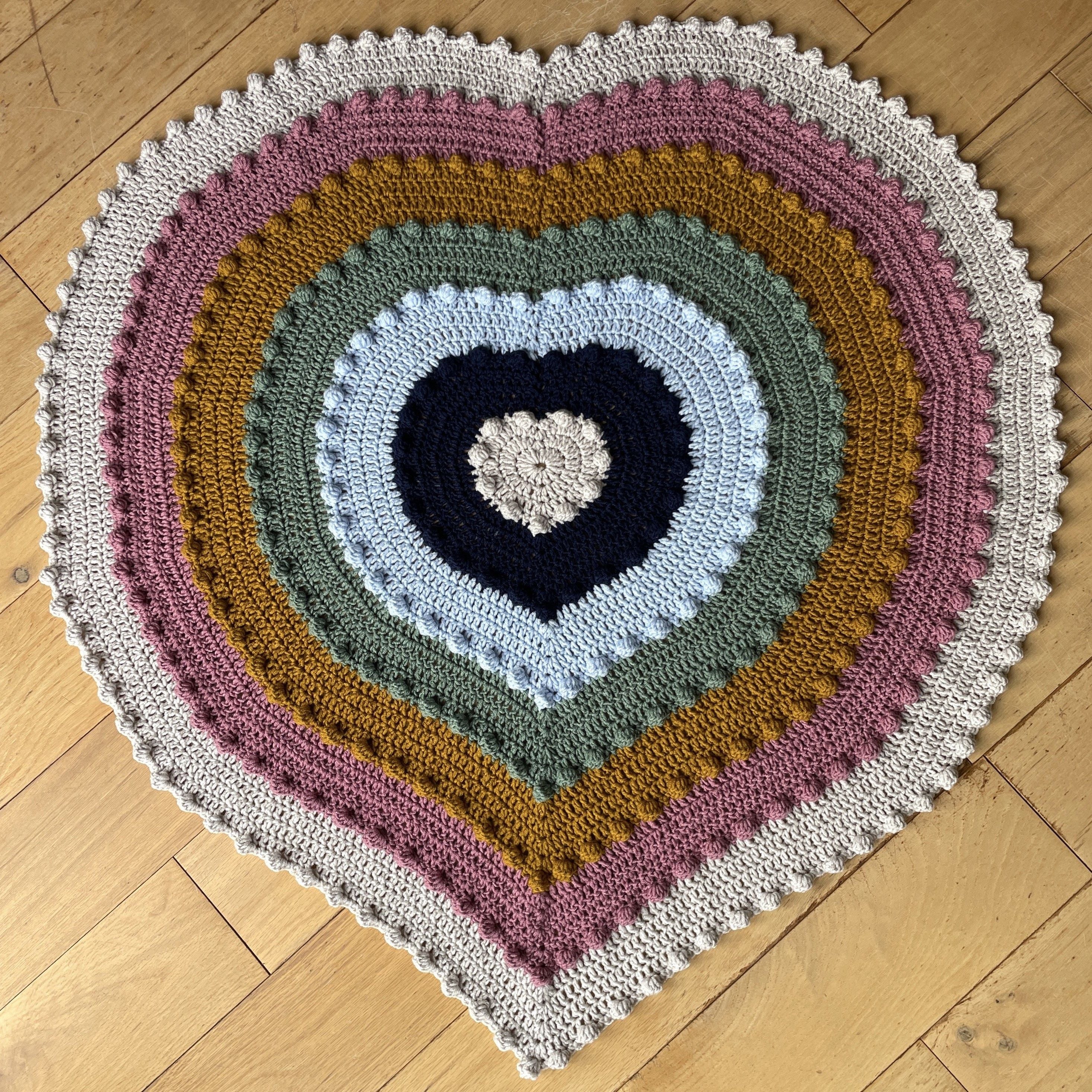 Atria Bobble Heart - Blanket - Image 2