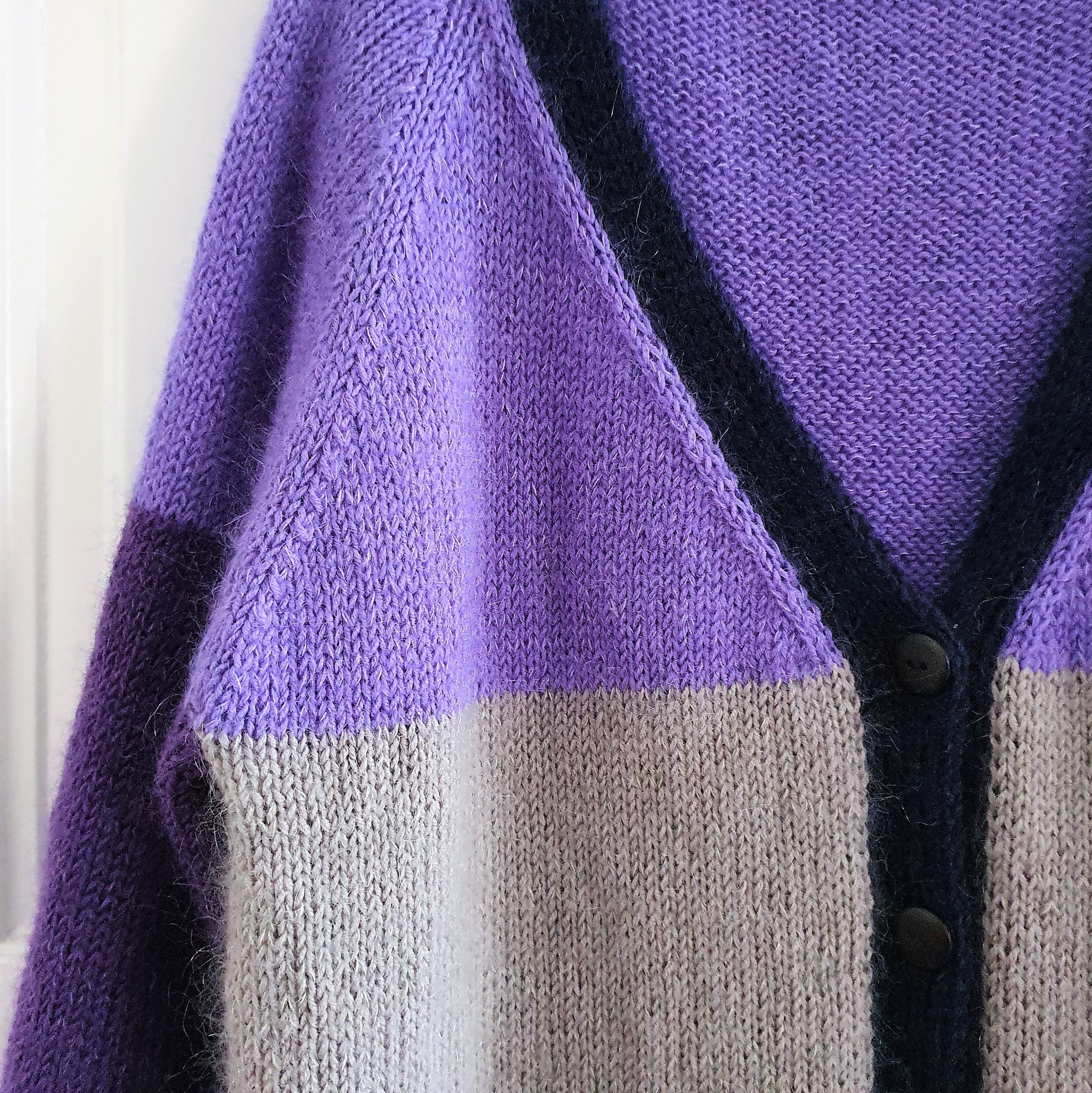 Brede Striber - Long Cardigan - Image 4