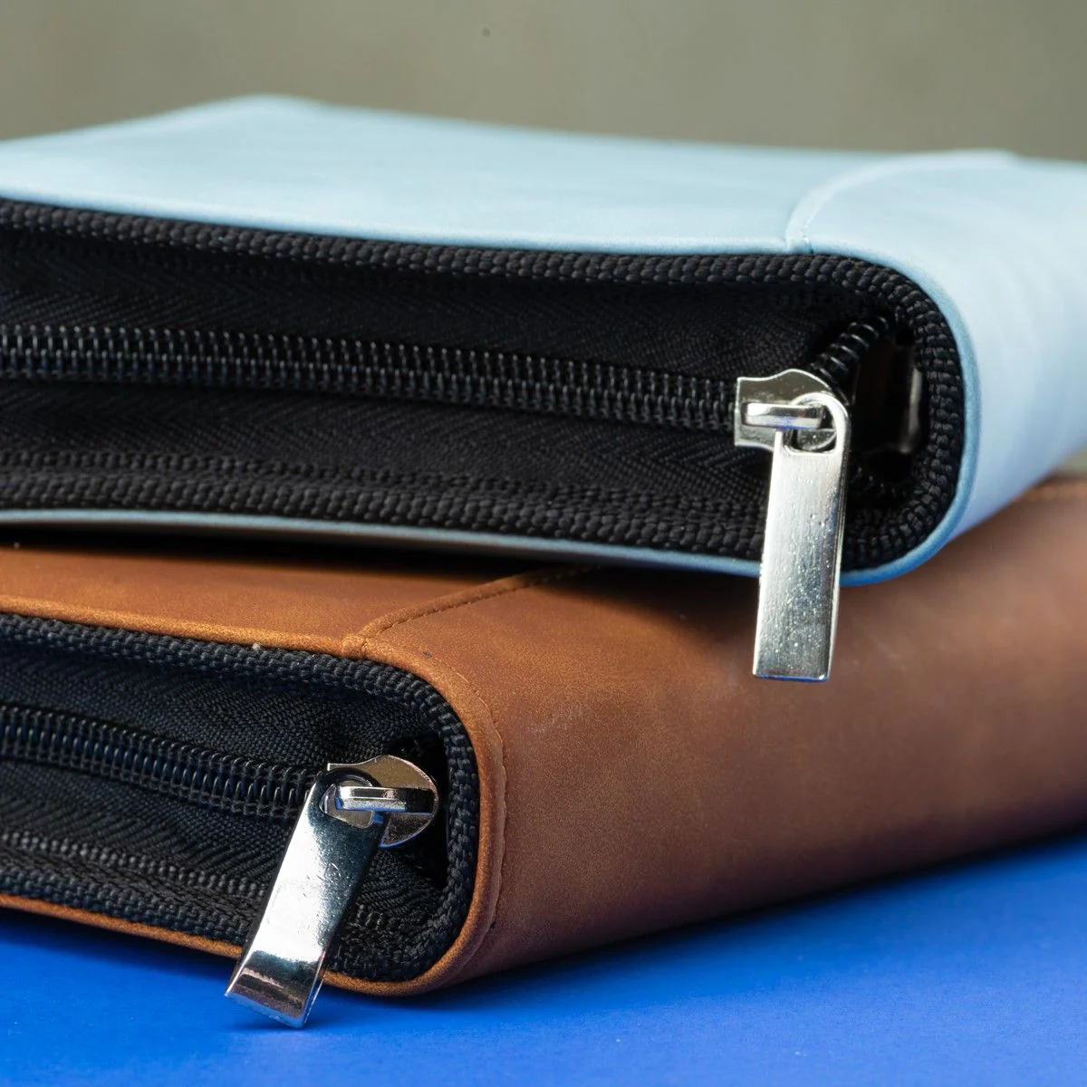 PU Organiser w. zip pockets - Image 8