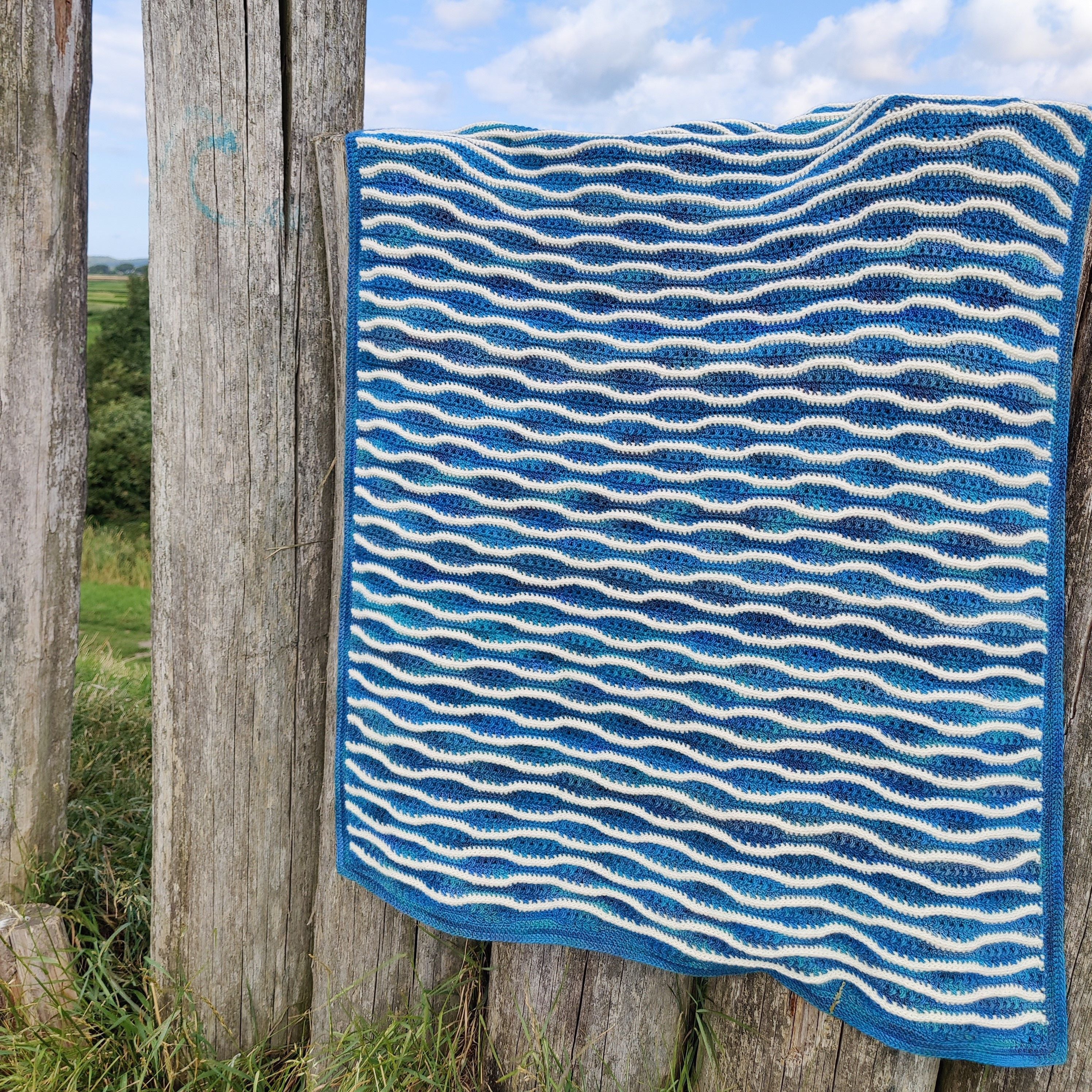 Dancing Wave Crests - Blanket - Image 2