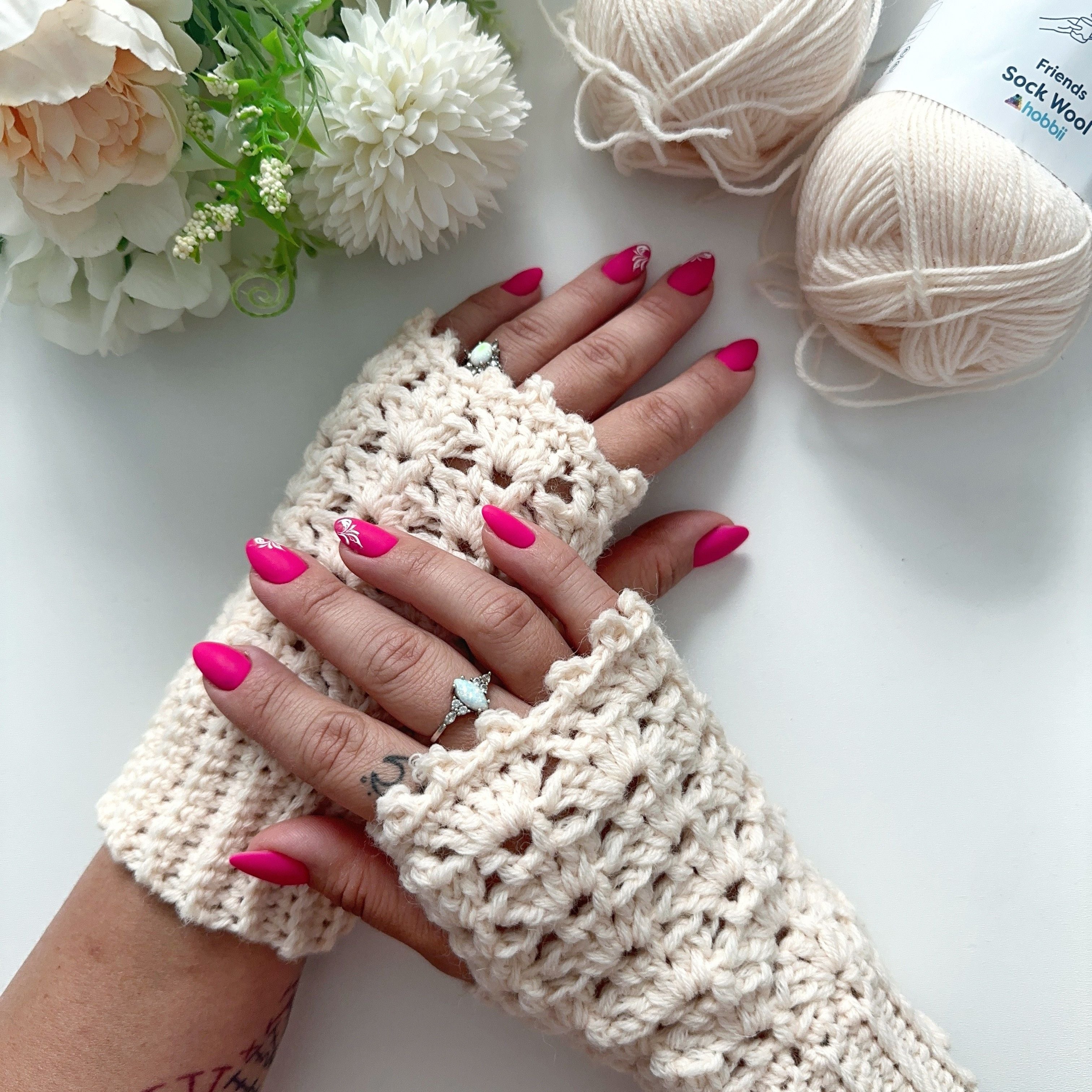 Icy Thistle - Fingerless Gloves - Image 3