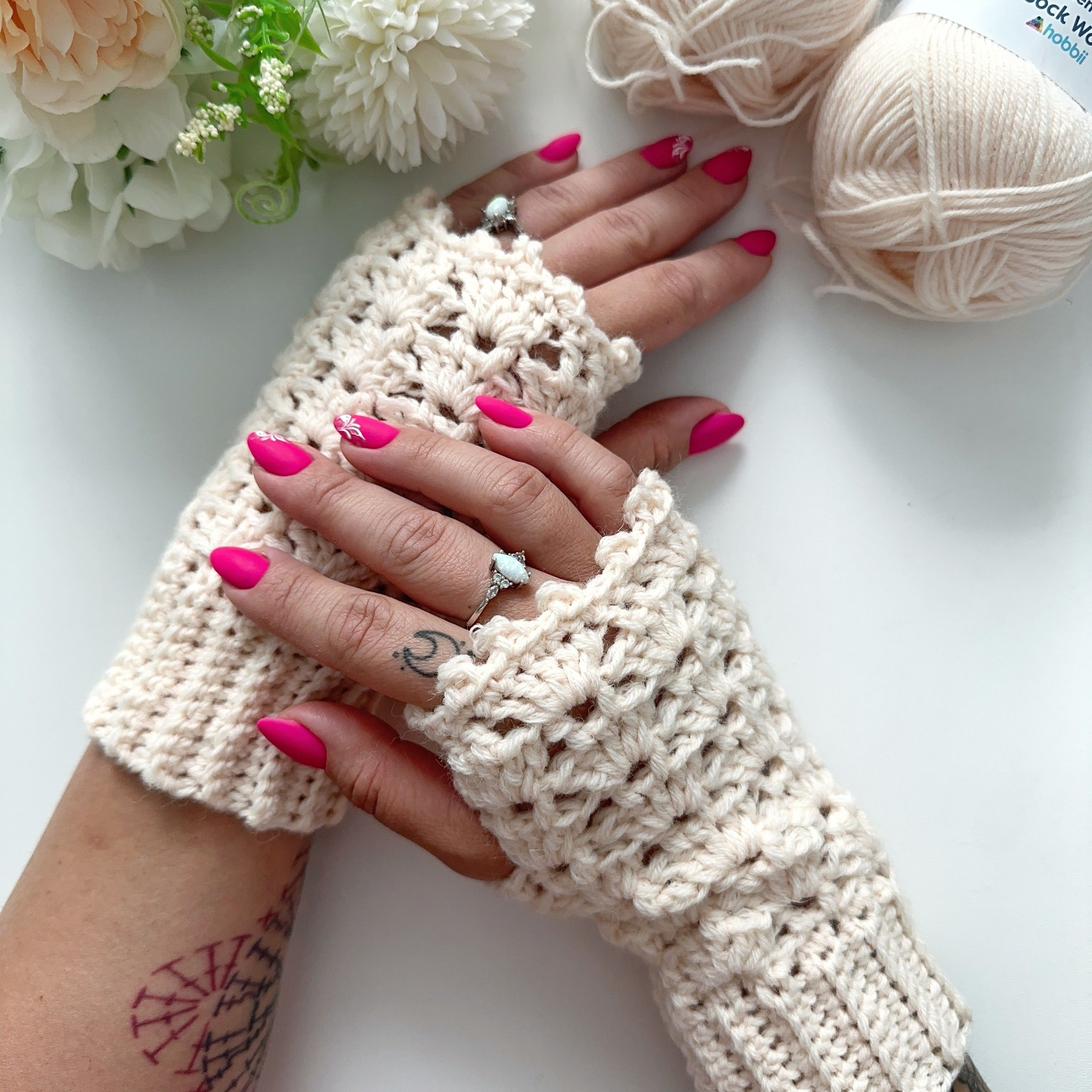 Icy Thistle - Fingerless Gloves - Image 5