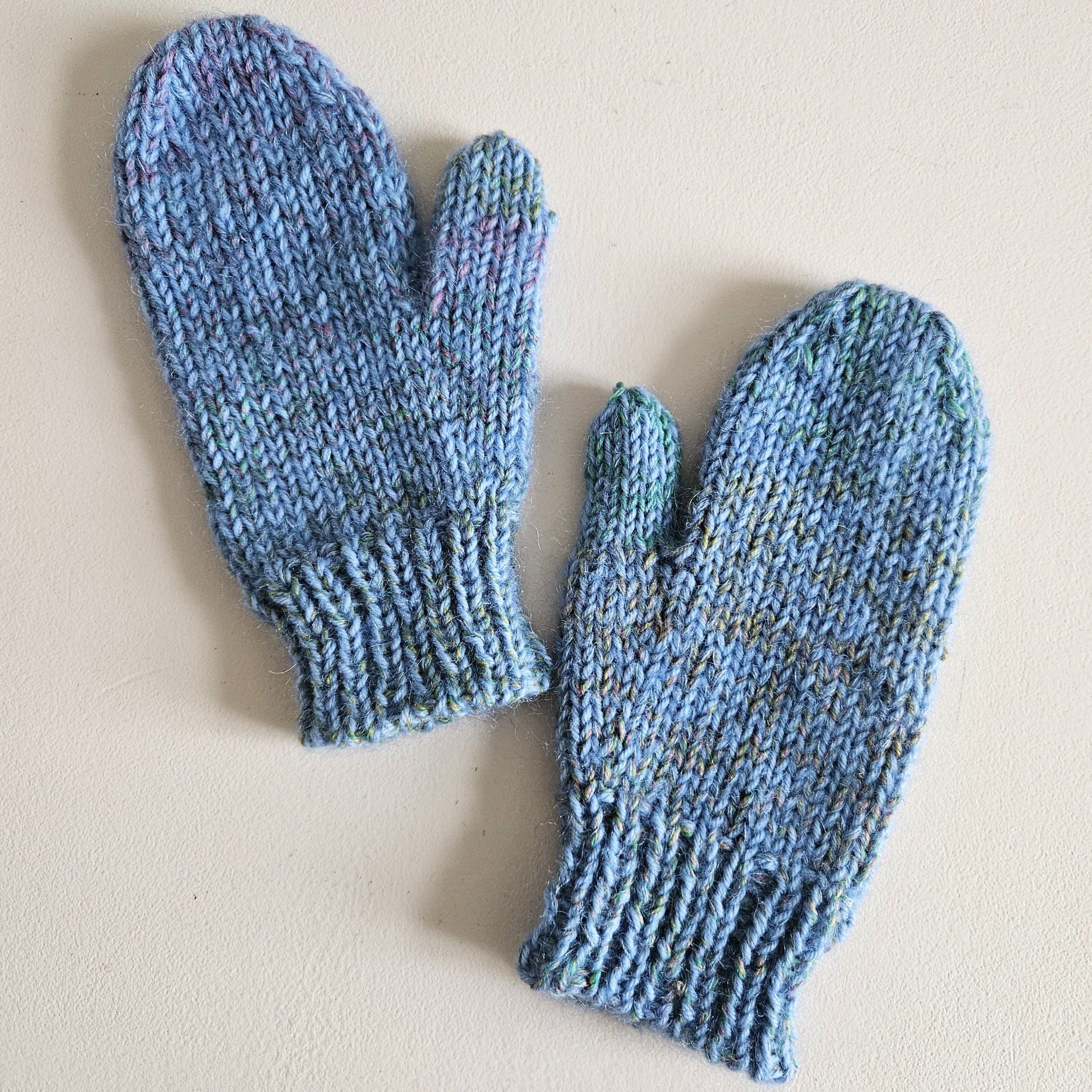 Chunky Hat and Mittens - Image 3