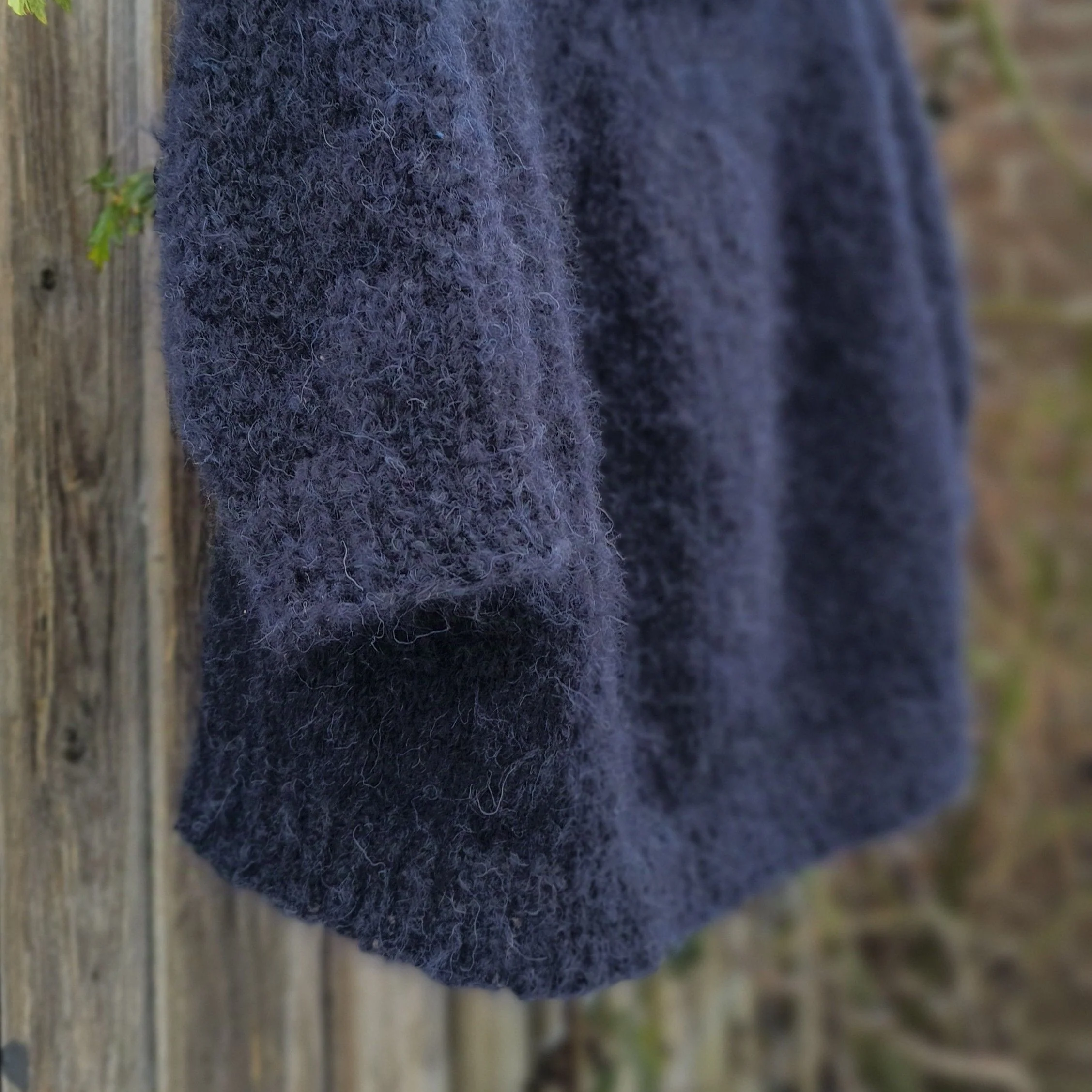 Suri – Sweater - Image 5