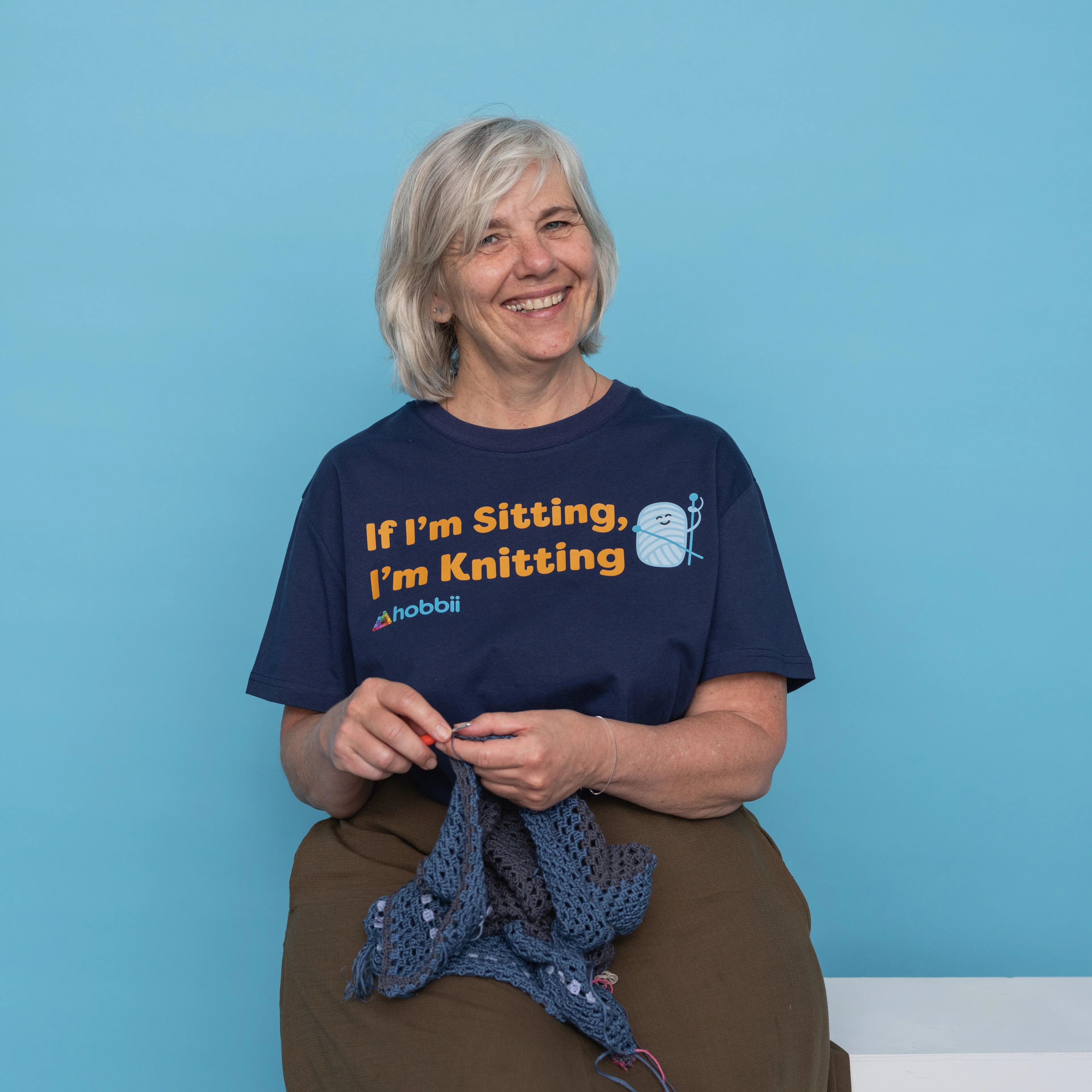 Sitting Knitting T-shirt - Yarniis (Limited Edition) - Image 2