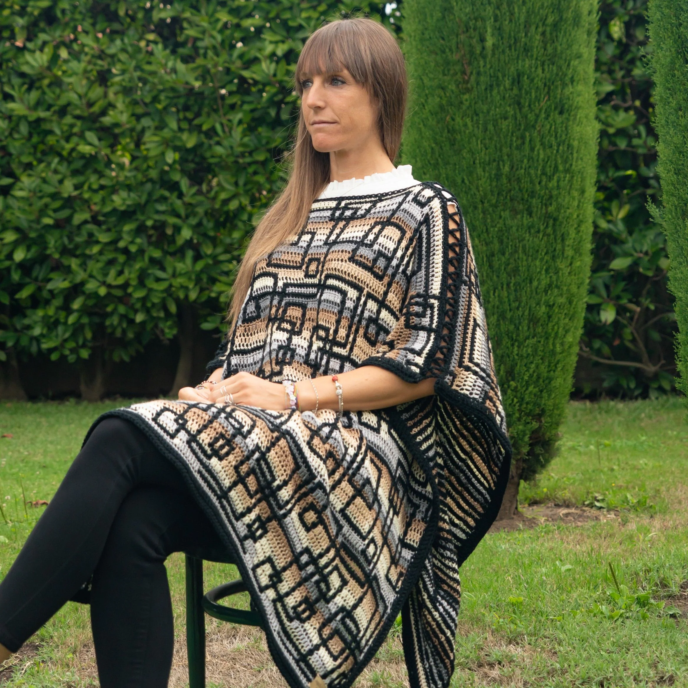 Linked Symmetry - Poncho - Image 8