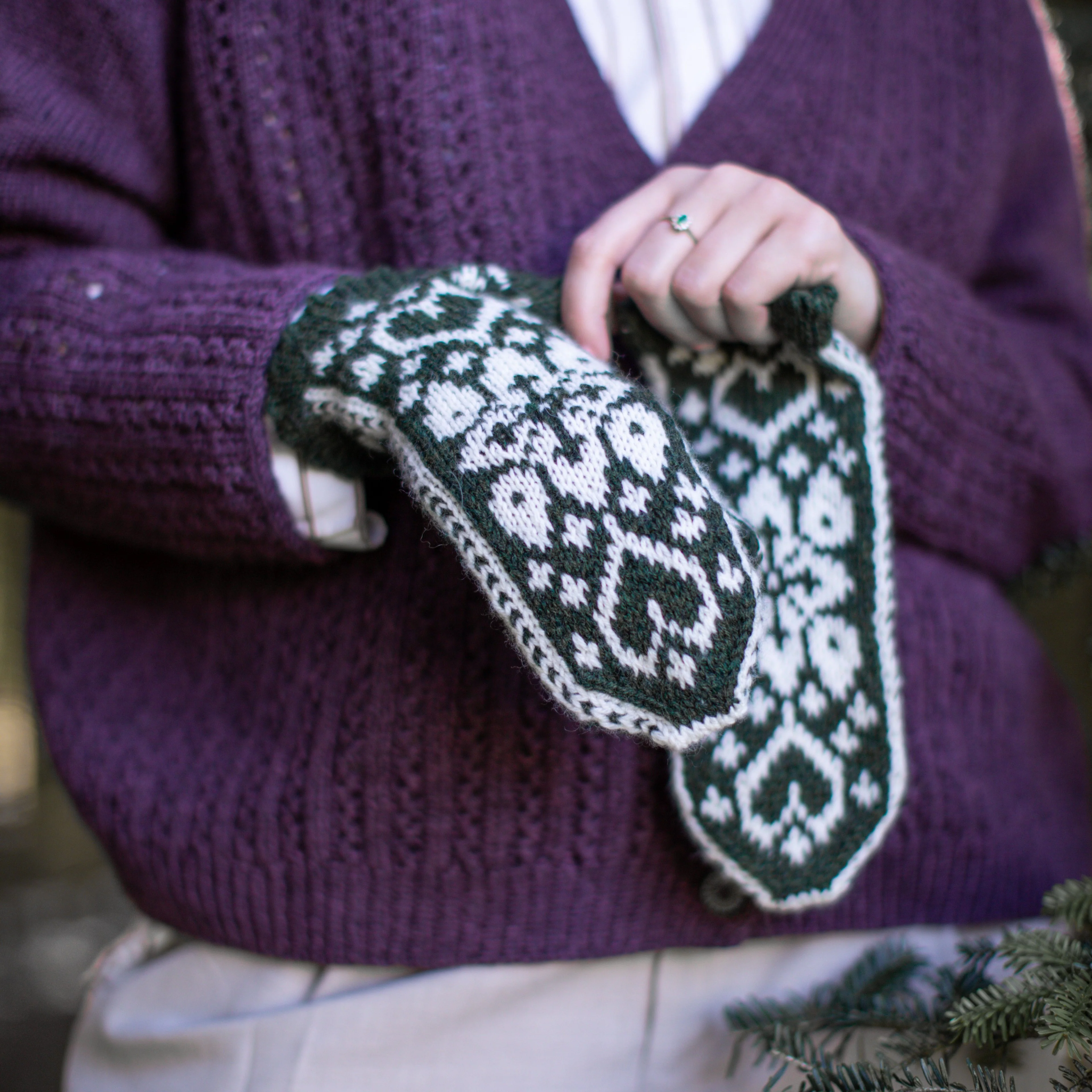 Powder Flower - Mittens - Image 5