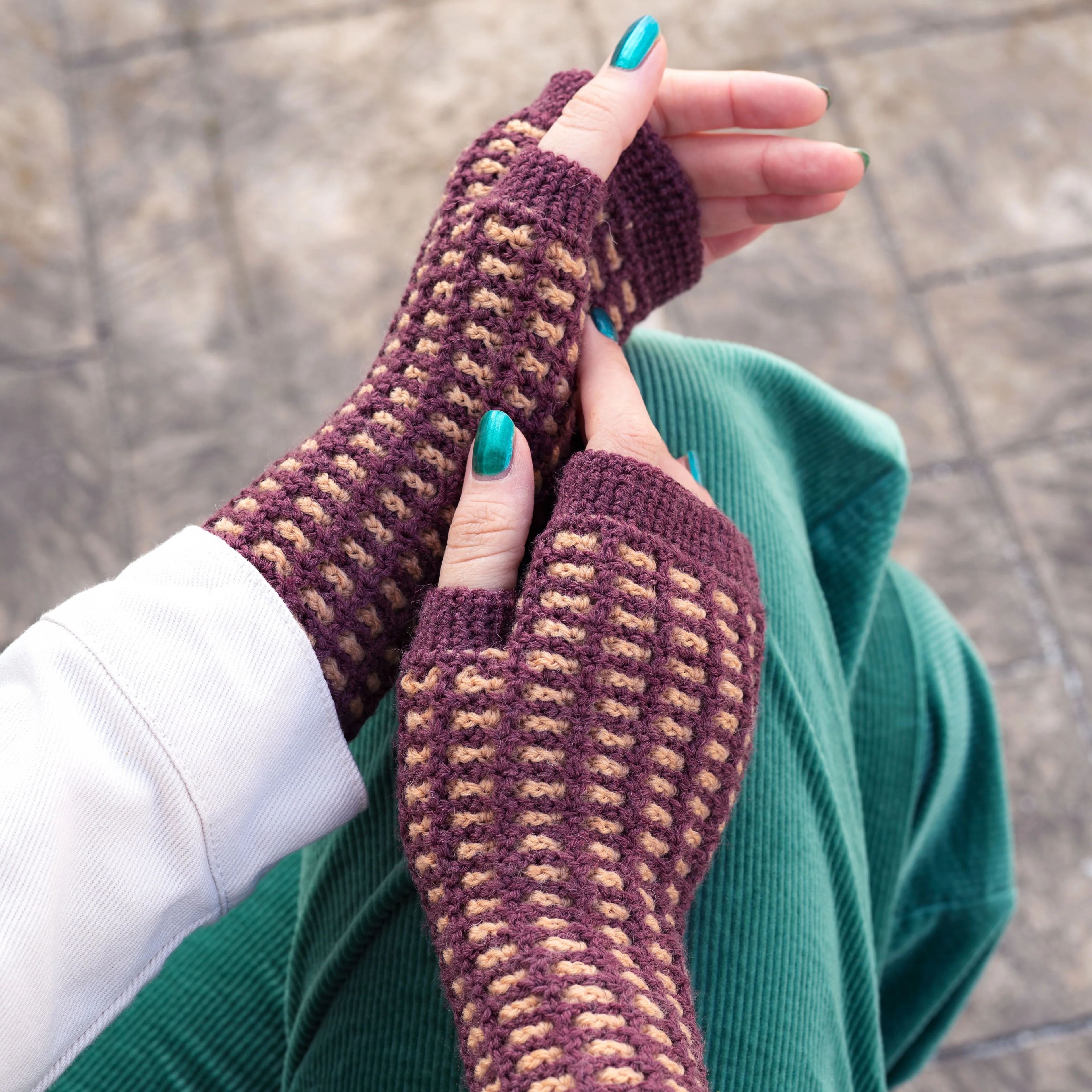 Kaleidoskope - Fingerless Mittens - Image 5